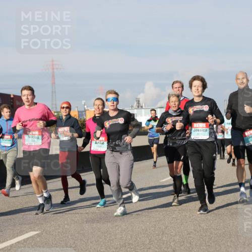 03.10.2025 - Köhlbrandbrückenlauf Jannik Wohlers http://msf.ph/oto/9080513 03.10.2025 09:54:07 Position 3 2117, 1755, 1355, 3010 meine-sportfotos.de