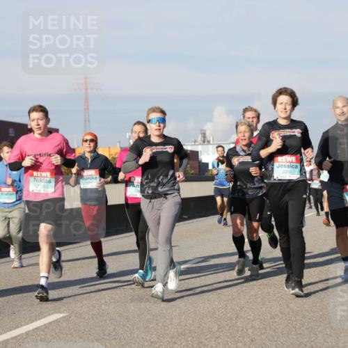 03.10.2025 - Köhlbrandbrückenlauf Jannik Wohlers http://msf.ph/oto/9080532 03.10.2025 09:54:07 Position 3 1670, 1755, 135, 3010, 8369 meine-sportfotos.de