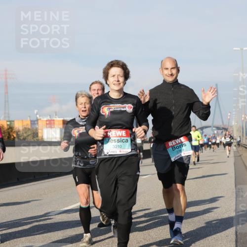 03.10.2025 - Köhlbrandbrückenlauf Jannik Wohlers http://msf.ph/oto/9080560 03.10.2025 09:54:08 Position 3 3010, 3369 meine-sportfotos.de