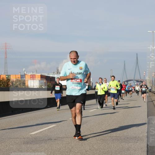 03.10.2025 - Köhlbrandbrückenlauf Jannik Wohlers http://msf.ph/oto/9080640 03.10.2025 09:54:11 Position 3 3128 meine-sportfotos.de