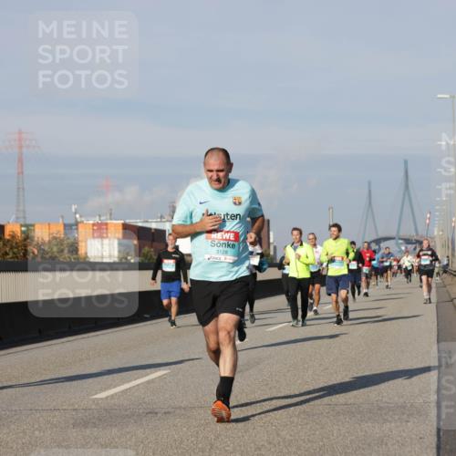 03.10.2025 - Köhlbrandbrückenlauf Jannik Wohlers http://msf.ph/oto/9080657 03.10.2025 09:54:11 Position 3 3128 meine-sportfotos.de