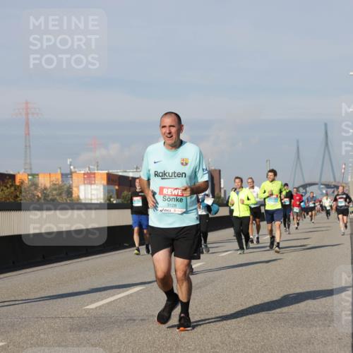 03.10.2025 - Köhlbrandbrückenlauf Jannik Wohlers http://msf.ph/oto/9080675 03.10.2025 09:54:12 Position 3 3128 meine-sportfotos.de