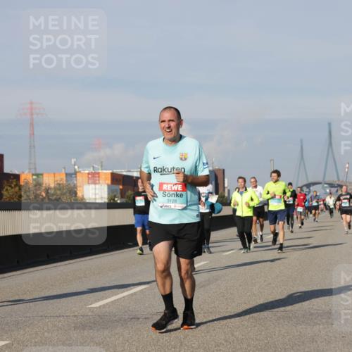 03.10.2025 - Köhlbrandbrückenlauf Jannik Wohlers http://msf.ph/oto/9080679 03.10.2025 09:54:12 Position 3 3128 meine-sportfotos.de