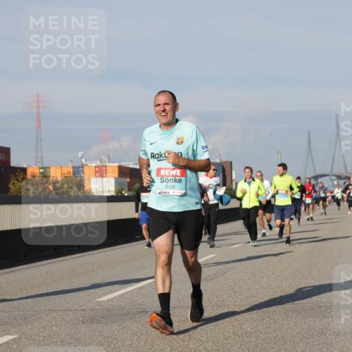 03.10.2025 - Köhlbrandbrückenlauf Jannik Wohlers http://msf.ph/oto/9080689 03.10.2025 09:54:12 Position 3 3128 meine-sportfotos.de