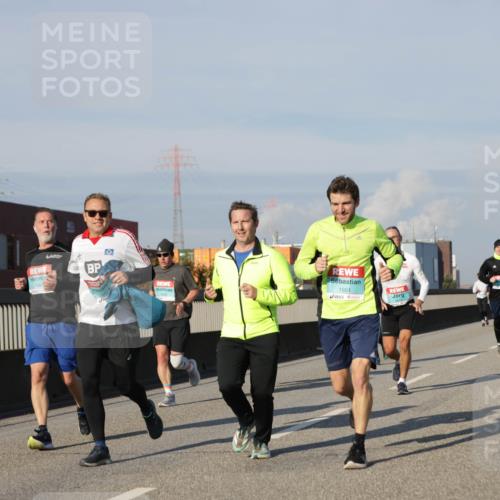 03.10.2025 - Köhlbrandbrückenlauf Jannik Wohlers http://msf.ph/oto/9080701 03.10.2025 09:54:16 Position 3 1601 meine-sportfotos.de