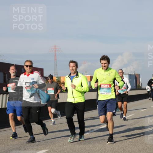 03.10.2025 - Köhlbrandbrückenlauf Jannik Wohlers http://msf.ph/oto/9080709 03.10.2025 09:54:16 Position 3 1243, 1601 meine-sportfotos.de