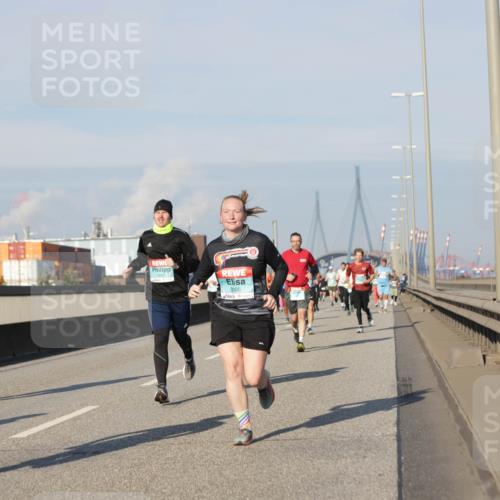 03.10.2025 - Köhlbrandbrückenlauf Jannik Wohlers http://msf.ph/oto/9080772 03.10.2025 09:54:19 Position 3 3006 meine-sportfotos.de