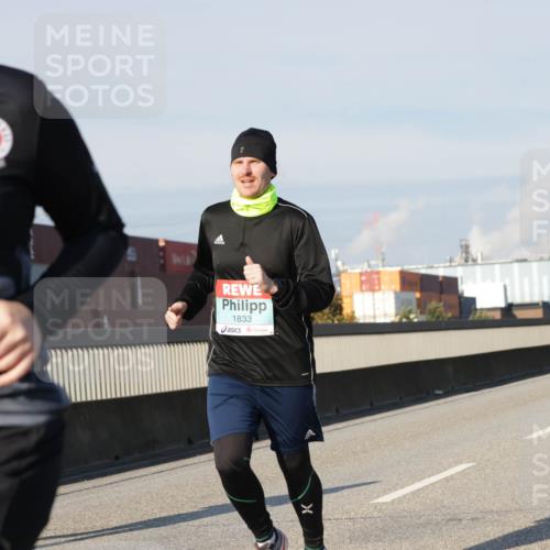 03.10.2025 - Köhlbrandbrückenlauf Jannik Wohlers http://msf.ph/oto/9080852 03.10.2025 09:54:21 Position 3 3006, 1833 meine-sportfotos.de