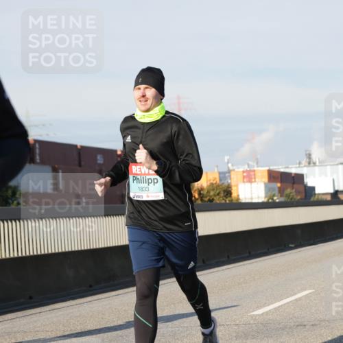 03.10.2025 - Köhlbrandbrückenlauf Jannik Wohlers http://msf.ph/oto/9080863 03.10.2025 09:54:21 Position 3 1833 meine-sportfotos.de
