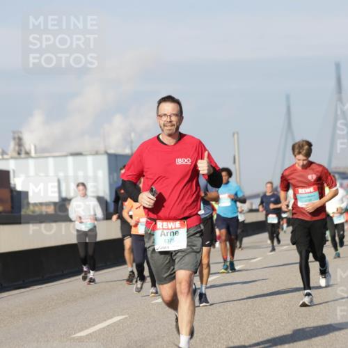 03.10.2025 - Köhlbrandbrückenlauf Jannik Wohlers http://msf.ph/oto/9080897 03.10.2025 09:54:23 Position 3 1375 meine-sportfotos.de
