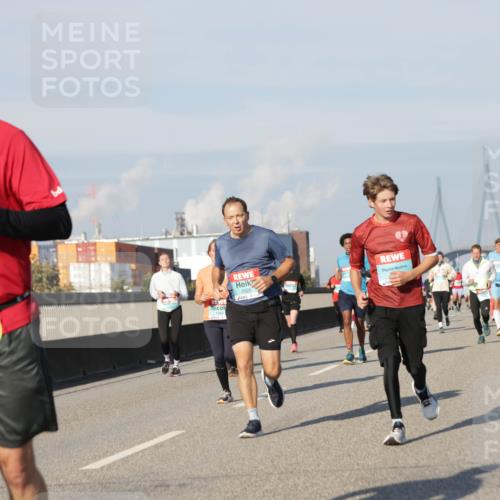 03.10.2025 - Köhlbrandbrückenlauf Jannik Wohlers http://msf.ph/oto/9080970 03.10.2025 09:54:25 Position 3 1375, 2026 meine-sportfotos.de