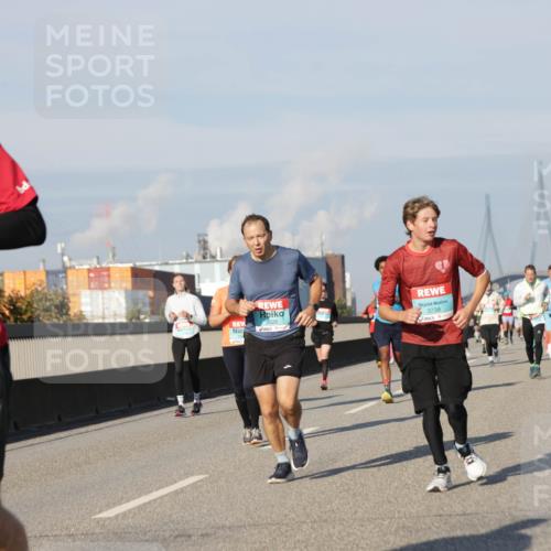 03.10.2025 - Köhlbrandbrückenlauf Jannik Wohlers http://msf.ph/oto/9080979 03.10.2025 09:54:25 Position 3 1375, 2026, 3738 meine-sportfotos.de