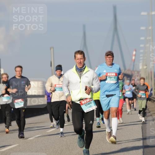03.10.2025 - Köhlbrandbrückenlauf Jannik Wohlers http://msf.ph/oto/9081130 03.10.2025 09:54:29 Position 3 1367, 1286 meine-sportfotos.de
