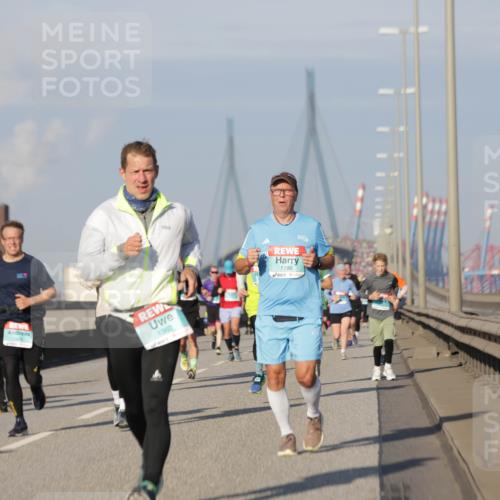 03.10.2025 - Köhlbrandbrückenlauf Jannik Wohlers http://msf.ph/oto/9081196 03.10.2025 09:54:30 Position 3 1367, 1286 meine-sportfotos.de