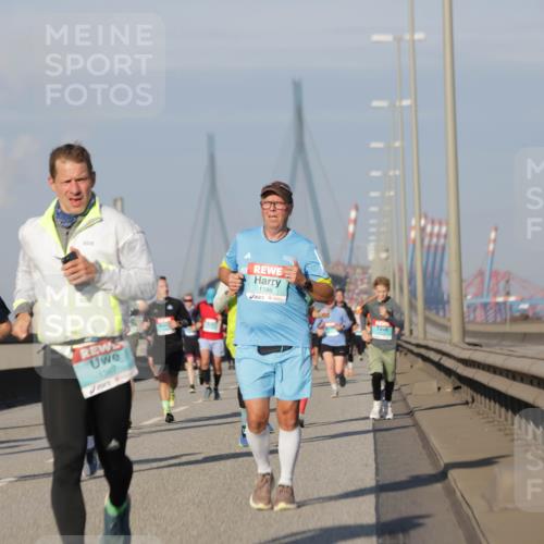 03.10.2025 - Köhlbrandbrückenlauf Jannik Wohlers http://msf.ph/oto/9081232 03.10.2025 09:54:30 Position 3 1367, 1286 meine-sportfotos.de