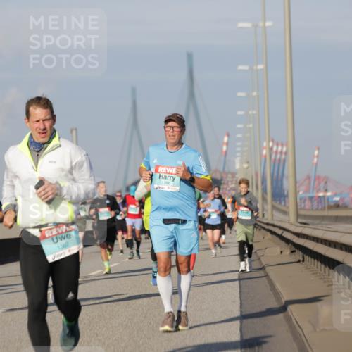 03.10.2025 - Köhlbrandbrückenlauf Jannik Wohlers http://msf.ph/oto/9081241 03.10.2025 09:54:31 Position 3 1367, 1286 meine-sportfotos.de