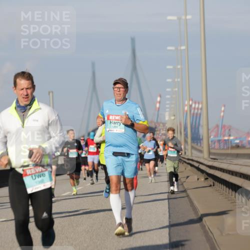 03.10.2025 - Köhlbrandbrückenlauf Jannik Wohlers http://msf.ph/oto/9081244 03.10.2025 09:54:31 Position 3 1286, 1367 meine-sportfotos.de