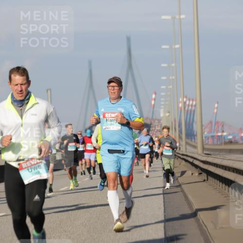 03.10.2025 - Köhlbrandbrückenlauf Jannik Wohlers http://msf.ph/oto/9081251 03.10.2025 09:54:31 Position 3 1286 meine-sportfotos.de