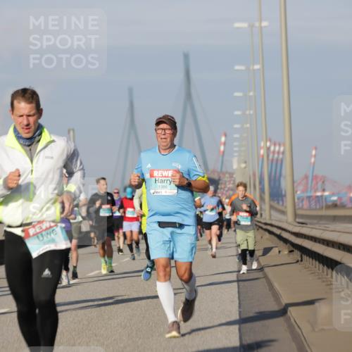 03.10.2025 - Köhlbrandbrückenlauf Jannik Wohlers http://msf.ph/oto/9081258 03.10.2025 09:54:31 Position 3 1286 meine-sportfotos.de