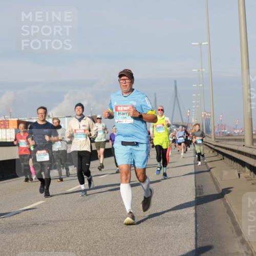 03.10.2025 - Köhlbrandbrückenlauf Jannik Wohlers http://msf.ph/oto/9081335 03.10.2025 09:54:34 Position 3 1286 meine-sportfotos.de