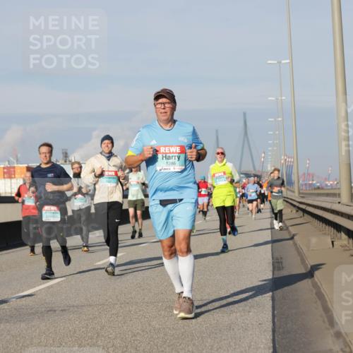 03.10.2025 - Köhlbrandbrückenlauf Jannik Wohlers http://msf.ph/oto/9081358 03.10.2025 09:54:34 Position 3 1286 meine-sportfotos.de