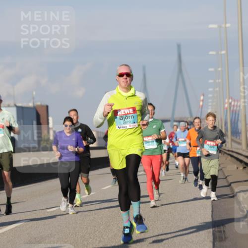 03.10.2025 - Köhlbrandbrückenlauf Jannik Wohlers http://msf.ph/oto/9081416 03.10.2025 09:54:35 Position 3 10, 2679 meine-sportfotos.de