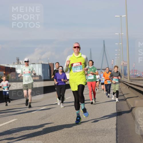 03.10.2025 - Köhlbrandbrückenlauf Jannik Wohlers http://msf.ph/oto/9081449 03.10.2025 09:54:36 Position 3 2027, 2679 meine-sportfotos.de