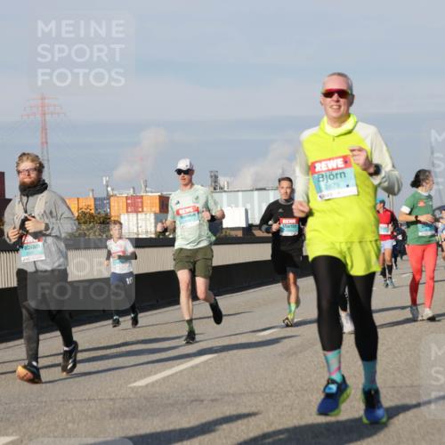 03.10.2025 - Köhlbrandbrückenlauf Jannik Wohlers http://msf.ph/oto/9081495 03.10.2025 09:54:37 Position 3 10 meine-sportfotos.de