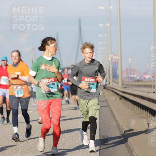 03.10.2025 - Köhlbrandbrückenlauf Jannik Wohlers http://msf.ph/oto/9081542 03.10.2025 09:54:40 Position 3 09 meine-sportfotos.de