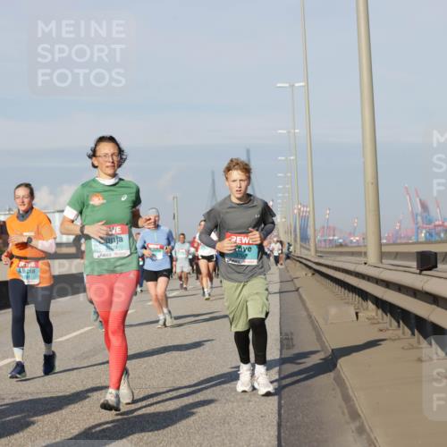 03.10.2025 - Köhlbrandbrückenlauf Jannik Wohlers http://msf.ph/oto/9081604 03.10.2025 09:54:41 Position 3 3709 meine-sportfotos.de