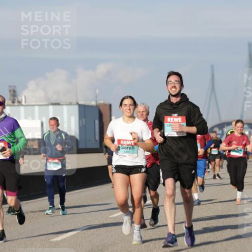 03.10.2025 - Köhlbrandbrückenlauf Jannik Wohlers http://msf.ph/oto/9081701 03.10.2025 09:54:45 Position 3 1401 meine-sportfotos.de