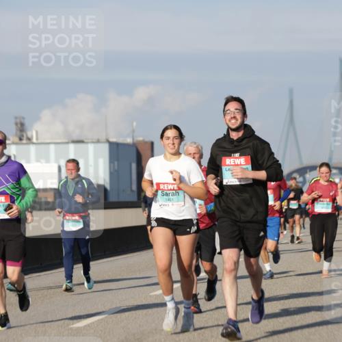 03.10.2025 - Köhlbrandbrückenlauf Jannik Wohlers http://msf.ph/oto/9081709 03.10.2025 09:54:45 Position 3 1401 meine-sportfotos.de