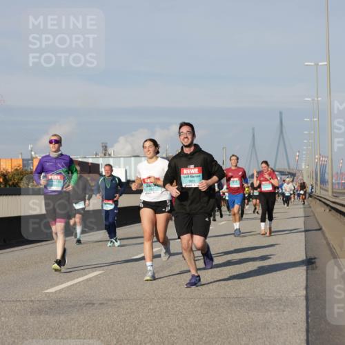 03.10.2025 - Köhlbrandbrückenlauf Jannik Wohlers http://msf.ph/oto/9081745 03.10.2025 09:54:46 Position 3 1401, 3672 meine-sportfotos.de