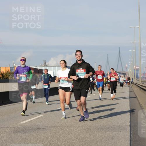03.10.2025 - Köhlbrandbrückenlauf Jannik Wohlers http://msf.ph/oto/9081751 03.10.2025 09:54:46 Position 3 1401, 3672 meine-sportfotos.de