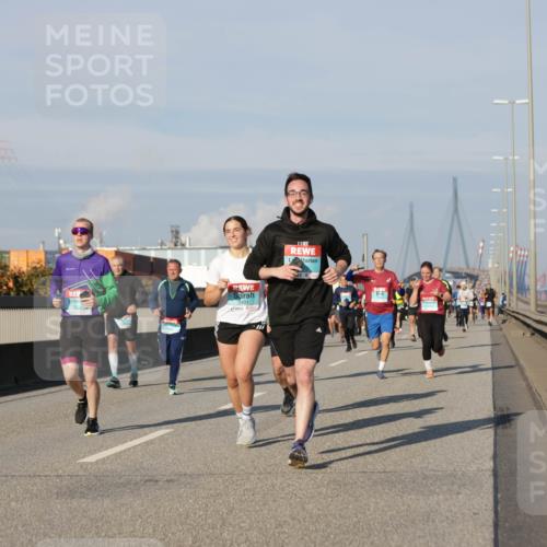 03.10.2025 - Köhlbrandbrückenlauf Jannik Wohlers http://msf.ph/oto/9081765 03.10.2025 09:54:46 Position 3 1401 meine-sportfotos.de
