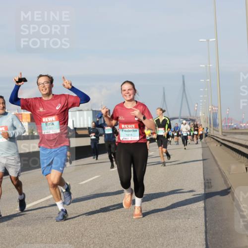 03.10.2025 - Köhlbrandbrückenlauf Jannik Wohlers http://msf.ph/oto/9081871 03.10.2025 09:54:51 Position 3 3545, 1901, 1818 meine-sportfotos.de