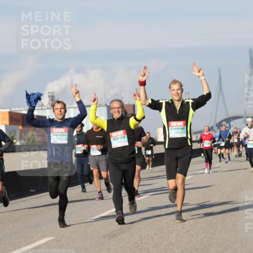 03.10.2025 - Köhlbrandbrückenlauf Jannik Wohlers http://msf.ph/oto/9081959 03.10.2025 09:54:53 Position 3 1558, 1201, 1464 meine-sportfotos.de