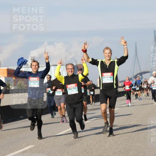 03.10.2025 - Köhlbrandbrückenlauf Jannik Wohlers http://msf.ph/oto/9081971 03.10.2025 09:54:53 Position 3 1558, 1464, 1201 meine-sportfotos.de