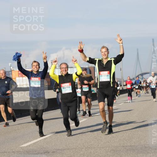 03.10.2025 - Köhlbrandbrückenlauf Jannik Wohlers http://msf.ph/oto/9082043 03.10.2025 09:54:54 Position 3 1558, 1201, 1464 meine-sportfotos.de