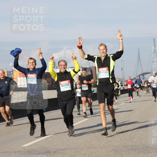 03.10.2025 - Köhlbrandbrückenlauf Jannik Wohlers http://msf.ph/oto/9082054 03.10.2025 09:54:54 Position 3 1558, 1464, 1201 meine-sportfotos.de