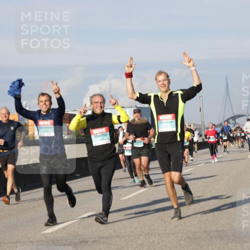03.10.2025 - Köhlbrandbrückenlauf Jannik Wohlers http://msf.ph/oto/9082066 03.10.2025 09:54:54 Position 3 1558, 1201 meine-sportfotos.de