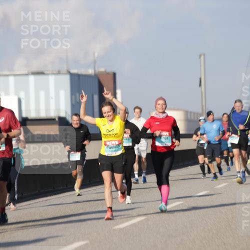 03.10.2025 - Köhlbrandbrückenlauf Jannik Wohlers http://msf.ph/oto/9082145 03.10.2025 09:54:57 Position 3 747, 3334 meine-sportfotos.de