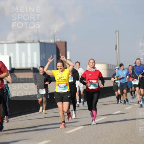 03.10.2025 - Köhlbrandbrückenlauf Jannik Wohlers http://msf.ph/oto/9082163 03.10.2025 09:54:57 Position 3 3334, 3524 meine-sportfotos.de