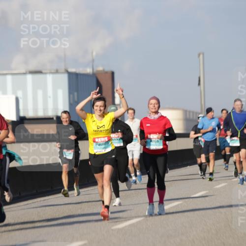 03.10.2025 - Köhlbrandbrückenlauf Jannik Wohlers http://msf.ph/oto/9082177 03.10.2025 09:54:57 Position 3 1747, 3334 meine-sportfotos.de