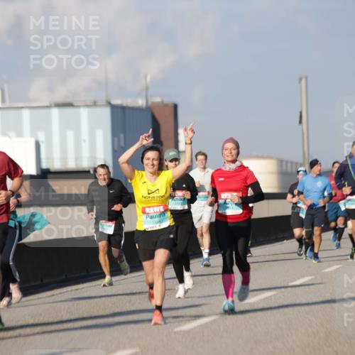 03.10.2025 - Köhlbrandbrückenlauf Jannik Wohlers http://msf.ph/oto/9082181 03.10.2025 09:54:57 Position 3 1747, 3334 meine-sportfotos.de
