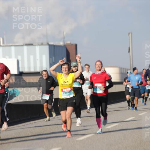 03.10.2025 - Köhlbrandbrückenlauf Jannik Wohlers http://msf.ph/oto/9082186 03.10.2025 09:54:57 Position 3 1747, 3334 meine-sportfotos.de