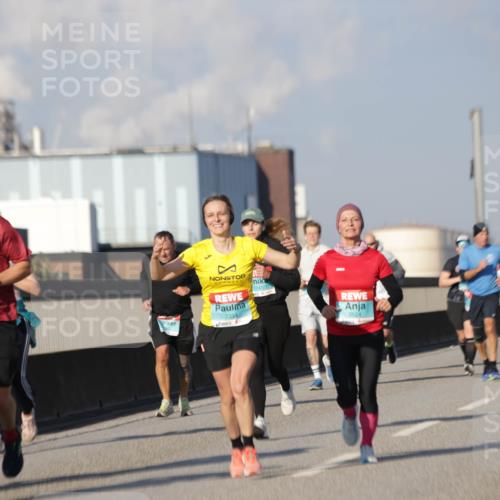 03.10.2025 - Köhlbrandbrückenlauf Jannik Wohlers http://msf.ph/oto/9082228 03.10.2025 09:54:58 Position 3 3334, 1747, 3524 meine-sportfotos.de