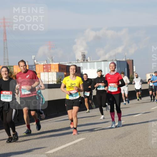 03.10.2025 - Köhlbrandbrückenlauf Jannik Wohlers http://msf.ph/oto/9082288 03.10.2025 09:55:00 Position 3 3068, 2882, 3524 meine-sportfotos.de