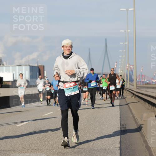 03.10.2025 - Köhlbrandbrückenlauf Jannik Wohlers http://msf.ph/oto/9082332 03.10.2025 09:55:02 Position 3 1544 meine-sportfotos.de