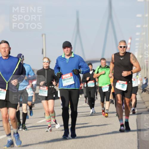 03.10.2025 - Köhlbrandbrückenlauf Jannik Wohlers http://msf.ph/oto/9082383 03.10.2025 09:55:04 Position 3 1636, 3202 meine-sportfotos.de
